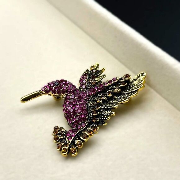 Yellow Gold with Fuchsia and Topaz Crystal Flying Hummingbird Pin Back Brooch - Picture 5 of 7